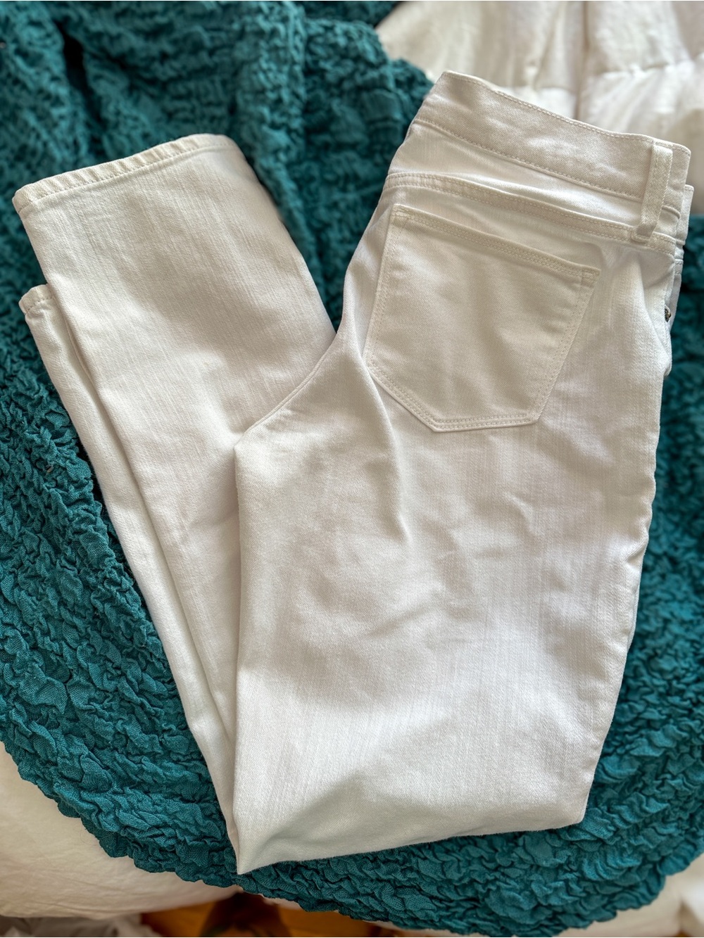 Old Navy White Sweetheart Jeans Size 8 Short